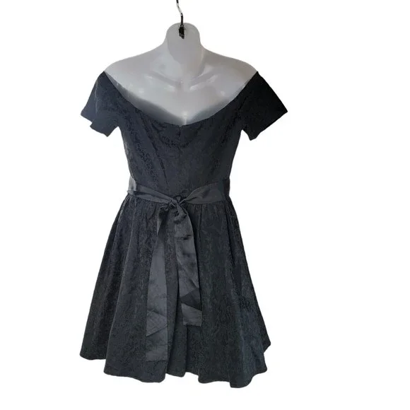 Trixxi Fit and Flare Mini Cocktail Dress Womens Junior Sz M Black Floral Gems - Picture 4 of 16